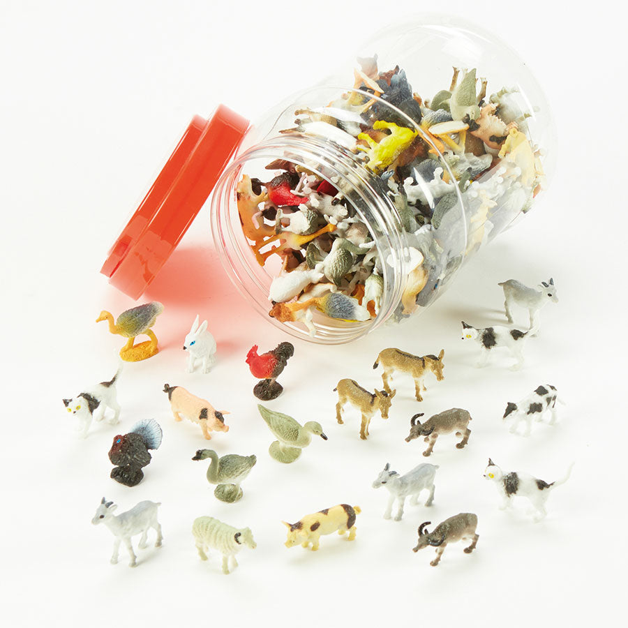 Small World Tub of Farm Animals 144pcs